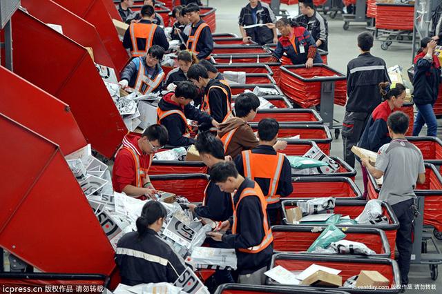 陜西兩百學生“被實習”分揀快遞 工作10小時拿10元