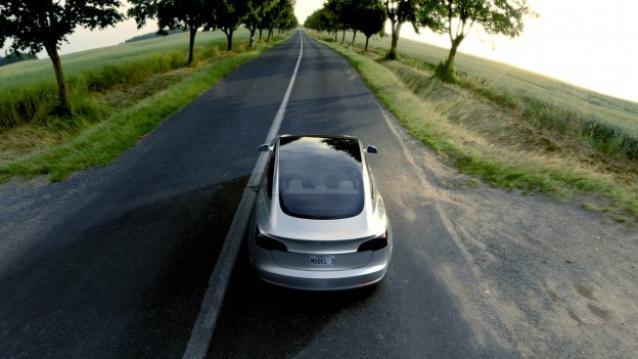 特斯拉推第二段DEMO視頻 展示2.0版自動駕駛