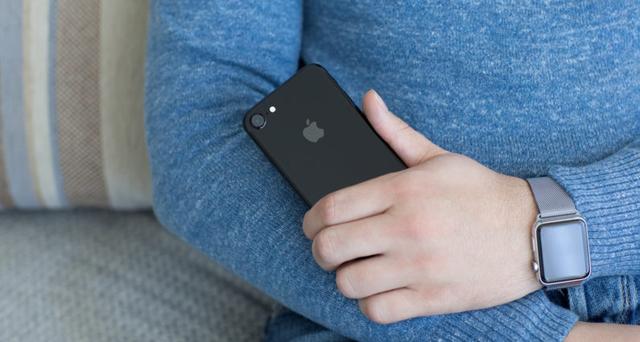 研究稱(chēng)iPhone用戶(hù)往往比Android用戶(hù)更膚淺