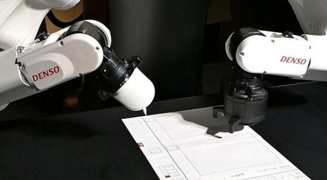 它會(huì)不會(huì)難過(guò)？這個(gè)日本機(jī)器人考了幾年高考都沒(méi)考上大學(xué)