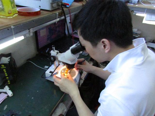 記者暗訪：手機(jī)不論偷撿一概回收不問(wèn) 更不需發(fā)票信息登記