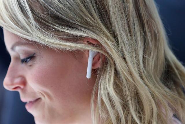 蘋果無線耳機(jī)AirPods缺席黑色星期五 仍無明確上市日期