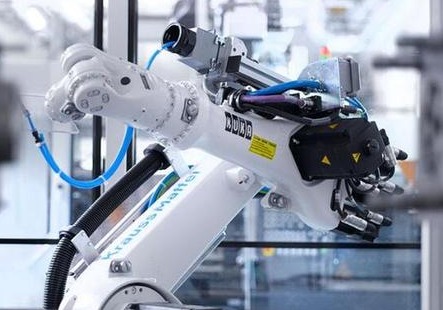 2017年我國機器人產(chǎn)業(yè)規(guī)模將達62.8億美元