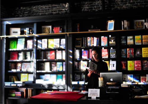 實體書店走上復興之路 智能制造技術奉獻神助攻