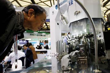 加速布局智能制造 智能化驅(qū)動(dòng)傳統(tǒng)制造業(yè)轉(zhuǎn)型