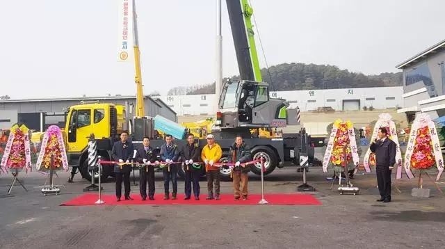 中聯(lián)重科起重機(jī)