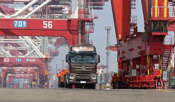 物流黑科技 2020年無(wú)人配送車(chē)或?qū)⒘慨a(chǎn)(附圖)